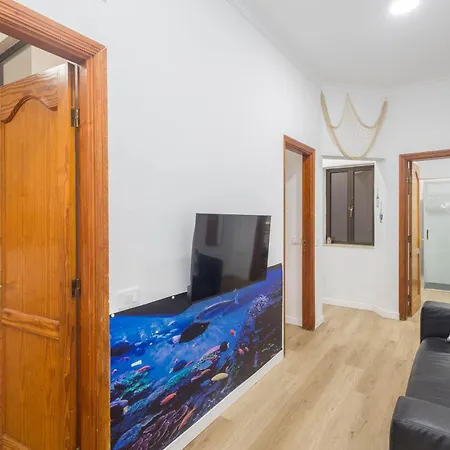 - Cozy Ground-floor Flat Apartment