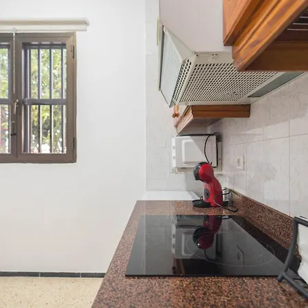 - Cozy Ground-floor Flat Apartment *